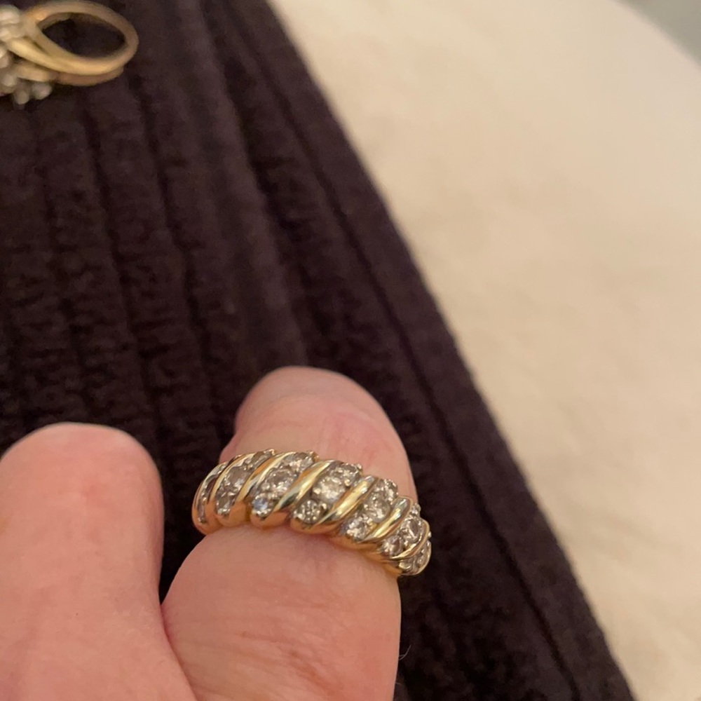 Diamond and 14k gold ring